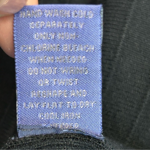 Black knit A-line mini skirt Sz M classy flowy stretchy pull-on - Picture 12 of 14